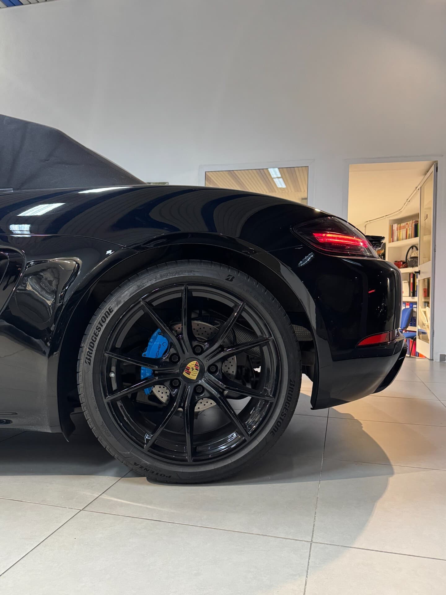 Porsche 718 Spyder 718 Boxster 2.0 T 2019 usata a Cagliari — Car Max