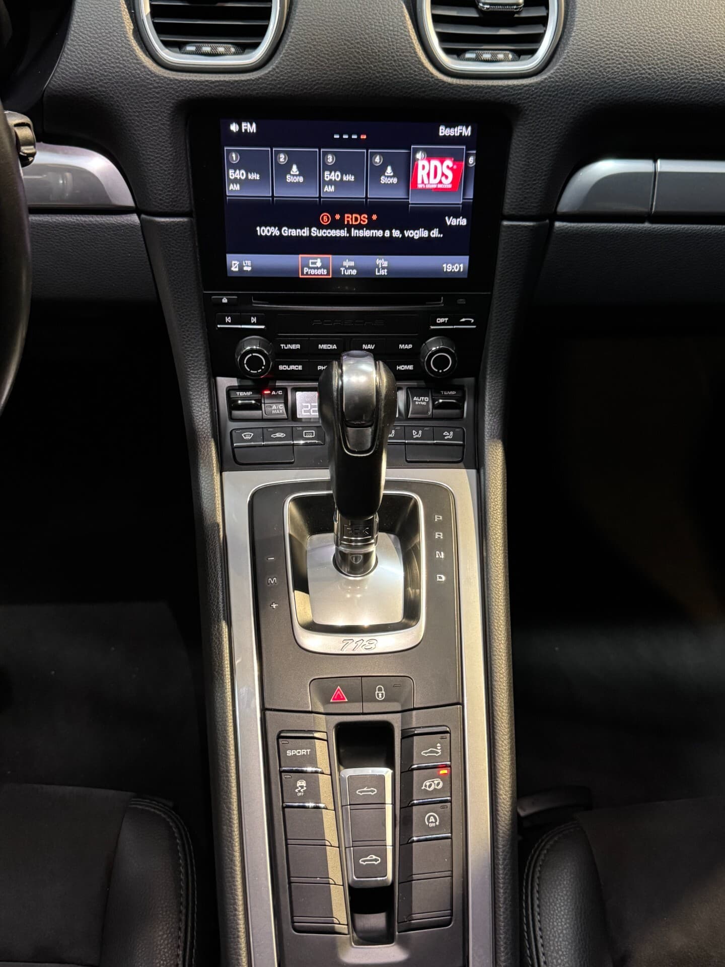 Porsche 718 Spyder 718 Boxster 2.0 T 2019 usata a Cagliari — Car Max