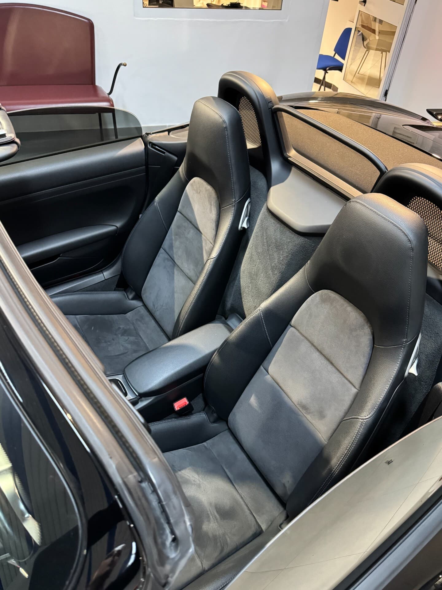 Porsche 718 Spyder 718 Boxster 2.0 T 2019 usata a Cagliari — Car Max