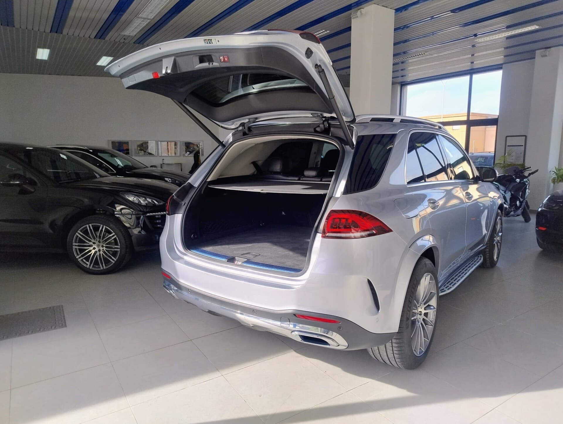Mercedes-Benz GLE 300 GLE 300 d 4Matic Mild Hybrid Premium Plus 2023 usata a Cagliari — Car Max