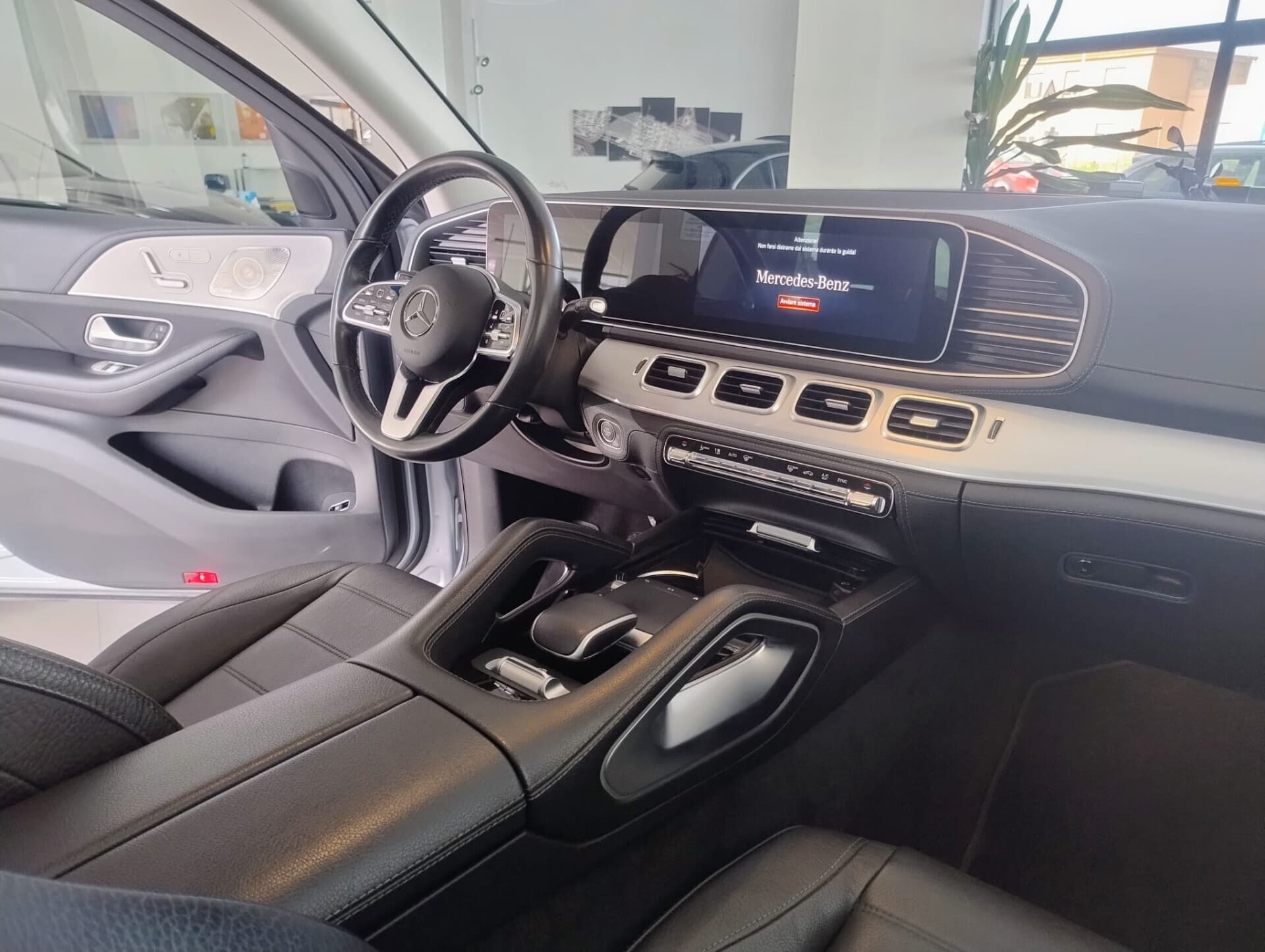 Mercedes-Benz GLE 300 GLE 300 d 4Matic Mild Hybrid Premium Plus 2023 usata a Cagliari — Car Max
