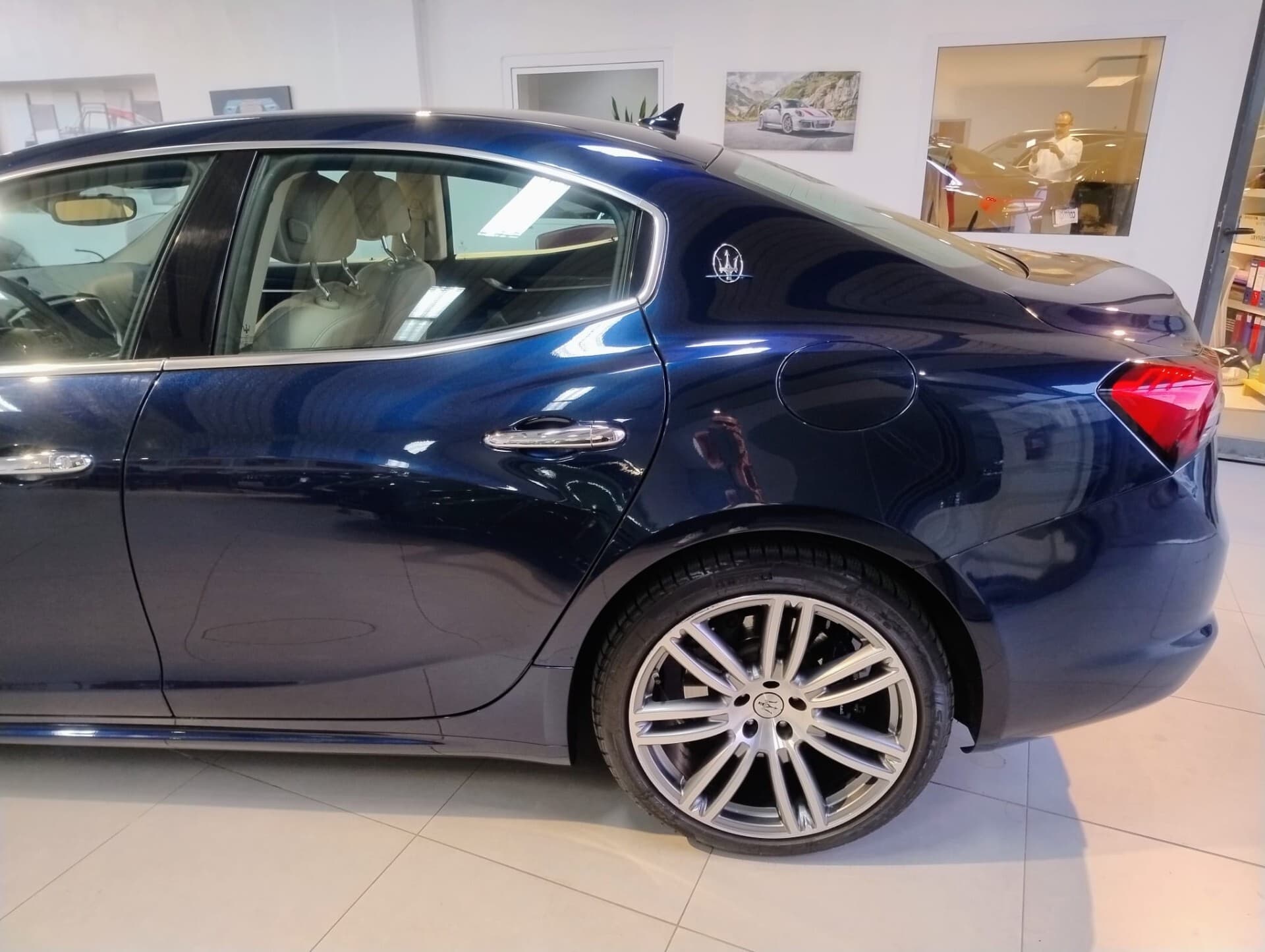 Maserati Ghibli Ghibli L4 330 CV MHEV Granlusso 2021 usata a Cagliari — Car Max