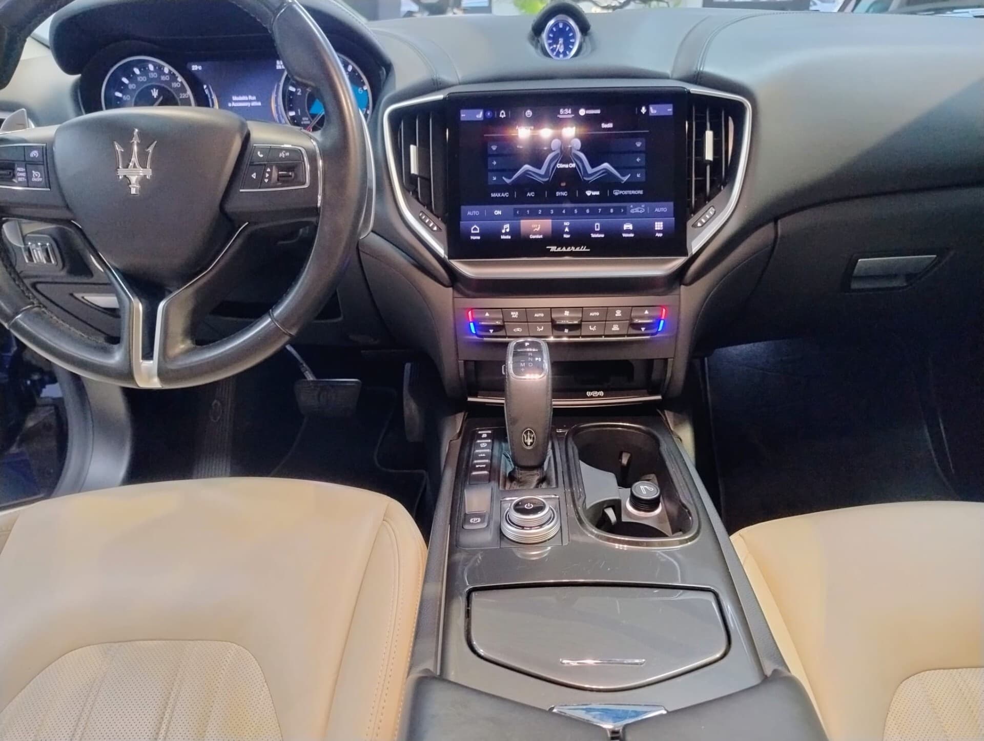 Maserati Ghibli Ghibli L4 330 CV MHEV Granlusso 2021 usata a Cagliari — Car Max