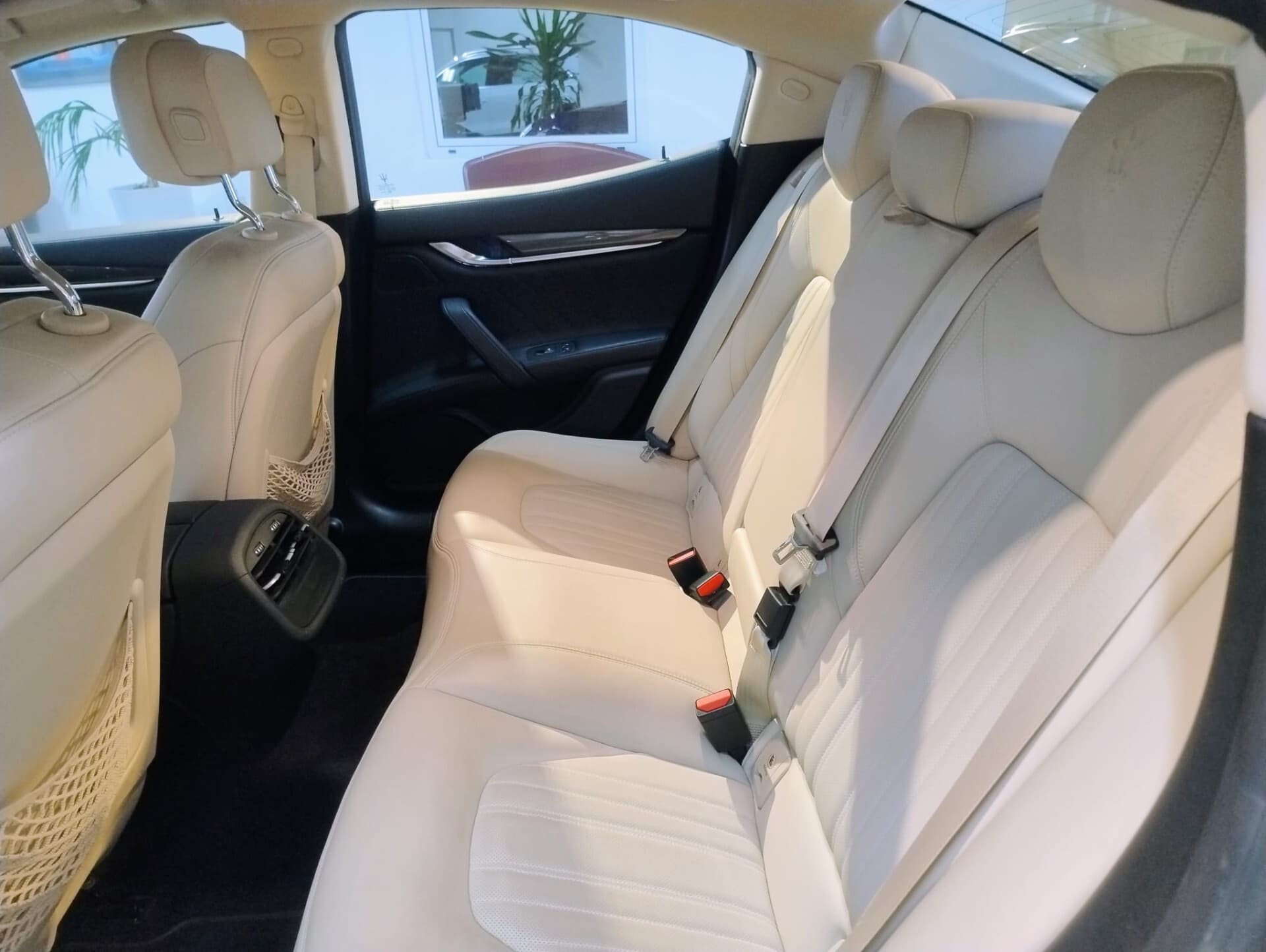 Maserati Ghibli Ghibli L4 330 CV MHEV Granlusso 2021 usata a Cagliari — Car Max
