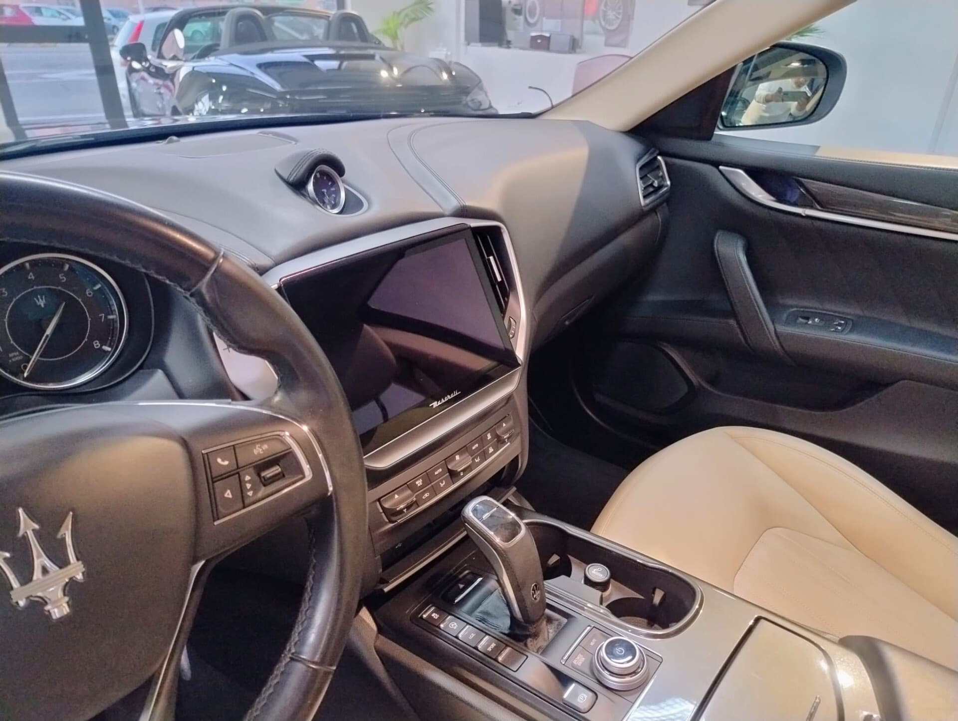 Maserati Ghibli Ghibli L4 330 CV MHEV Granlusso 2021 usata a Cagliari — Car Max