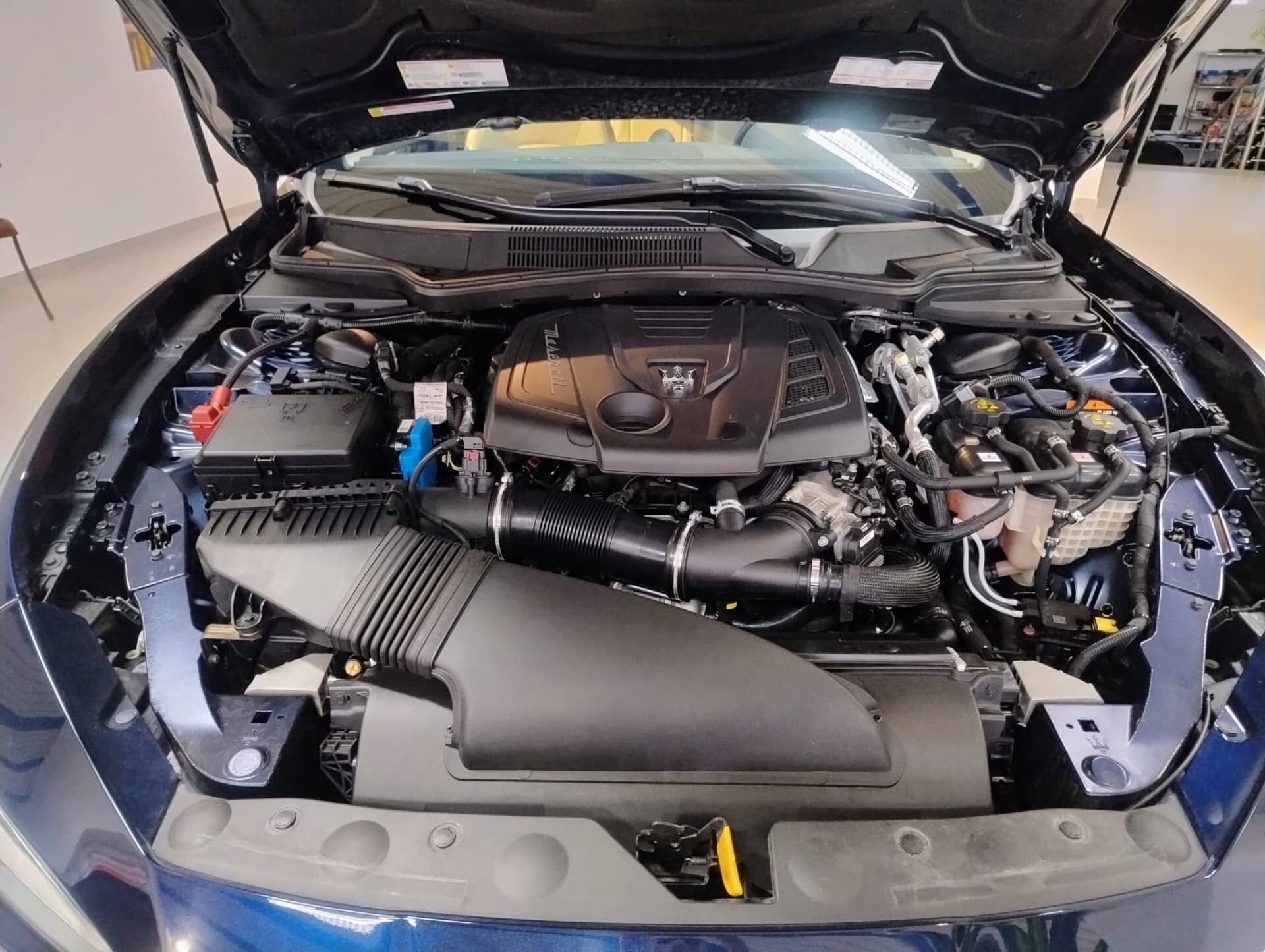 Maserati Ghibli Ghibli L4 330 CV MHEV Granlusso 2021 usata a Cagliari — Car Max