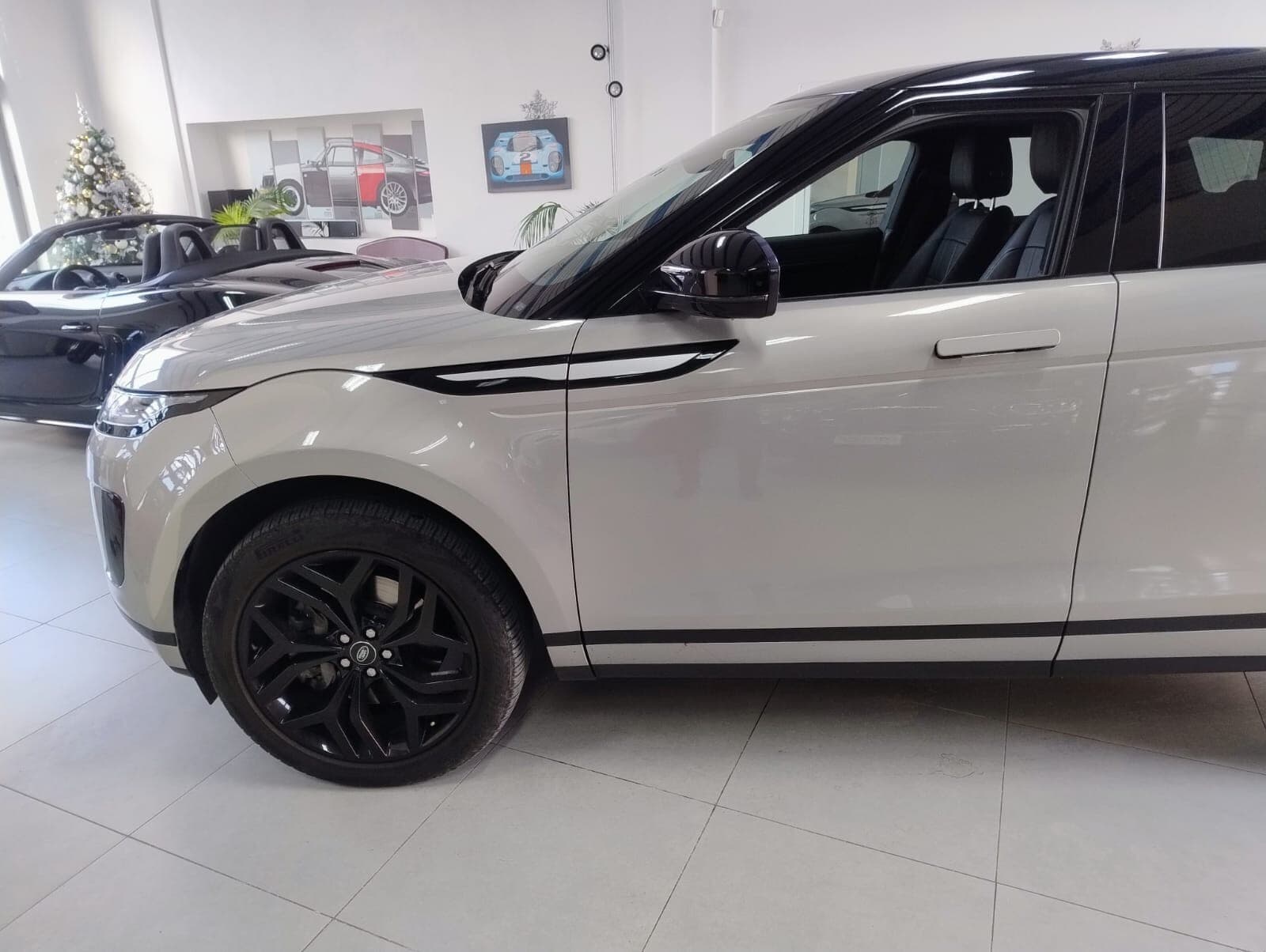 Land Rover Range Rover Evoque Range Rover Evoque 2.0D I4 180 CV AWD Auto SE 2020 usata a Cagliari — Car Max