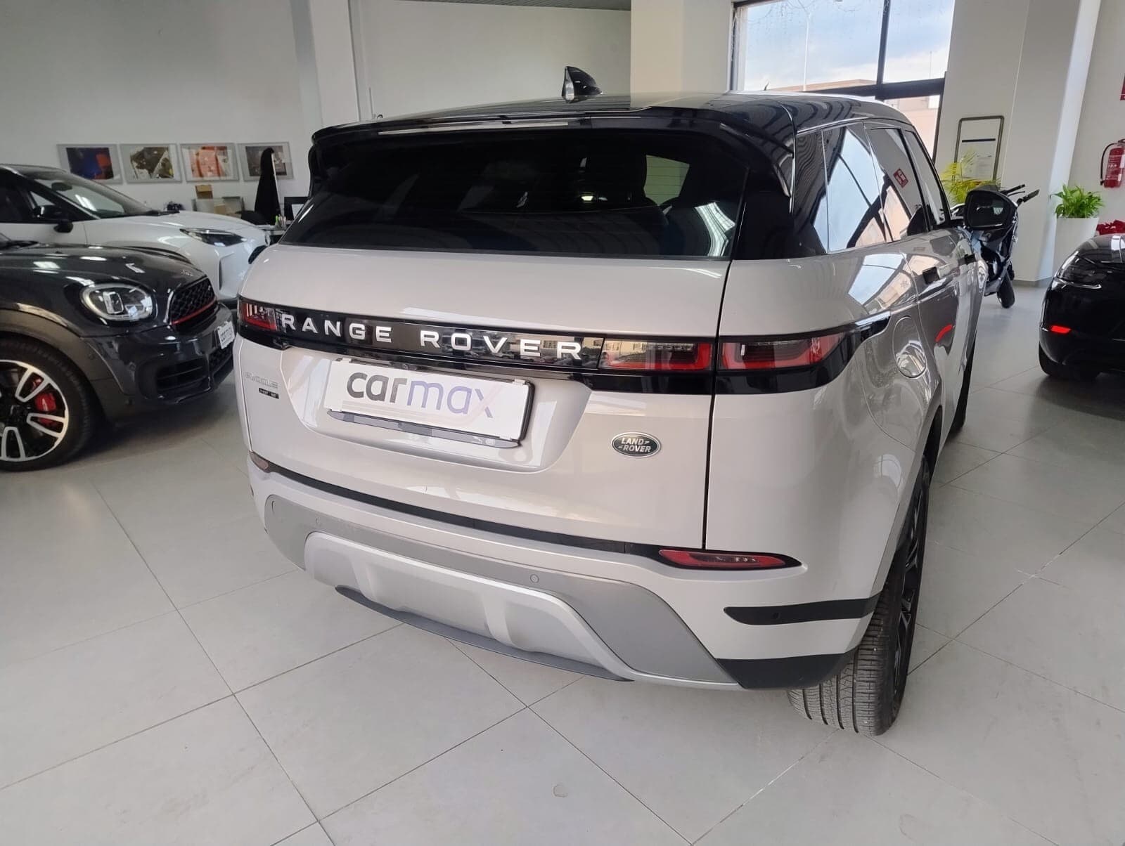 Land Rover Range Rover Evoque Range Rover Evoque 2.0D I4 180 CV AWD Auto SE 2020 usata a Cagliari — Car Max