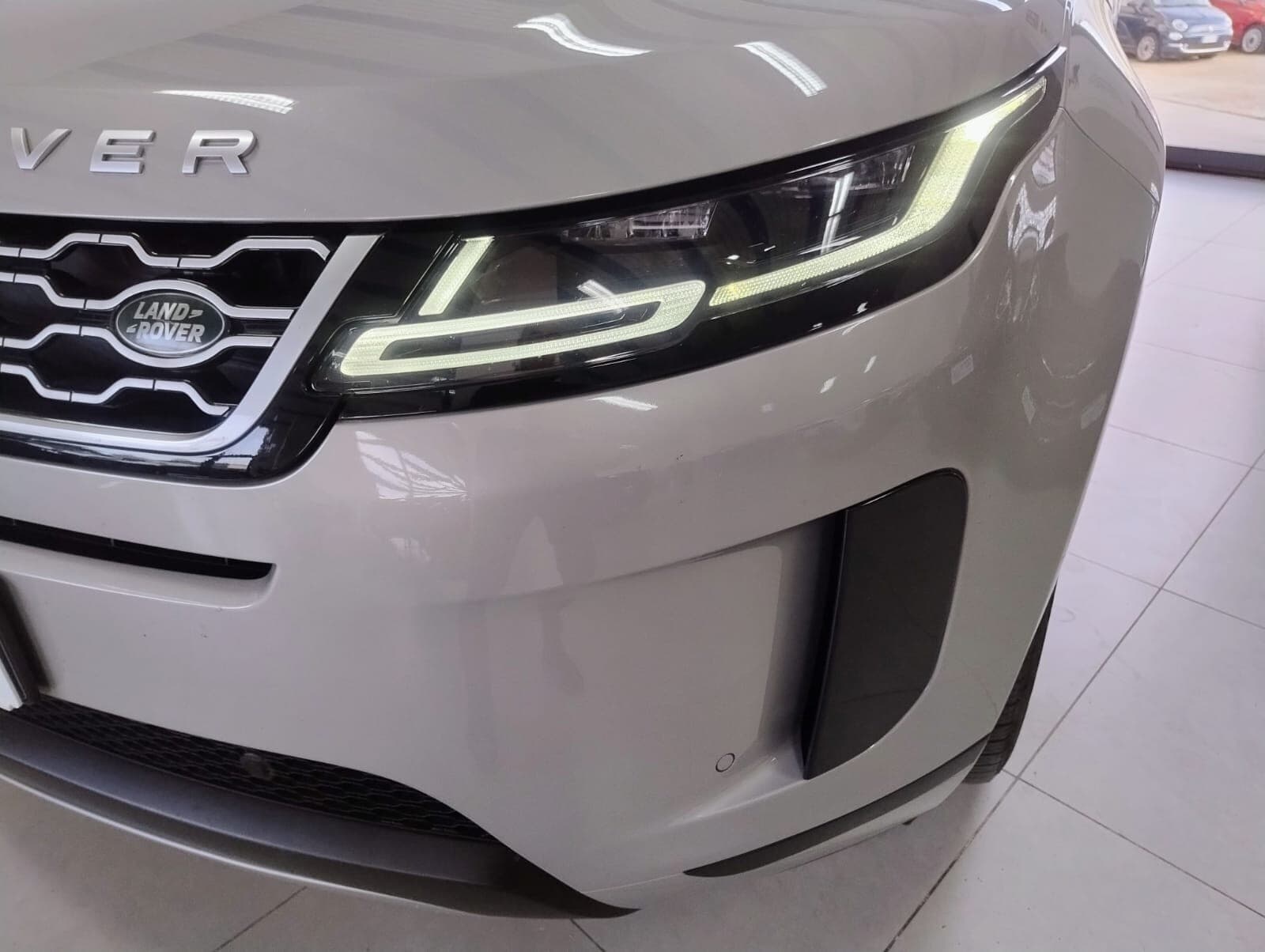 Land Rover Range Rover Evoque Range Rover Evoque 2.0D I4 180 CV AWD Auto SE 2020 usata a Cagliari — Car Max