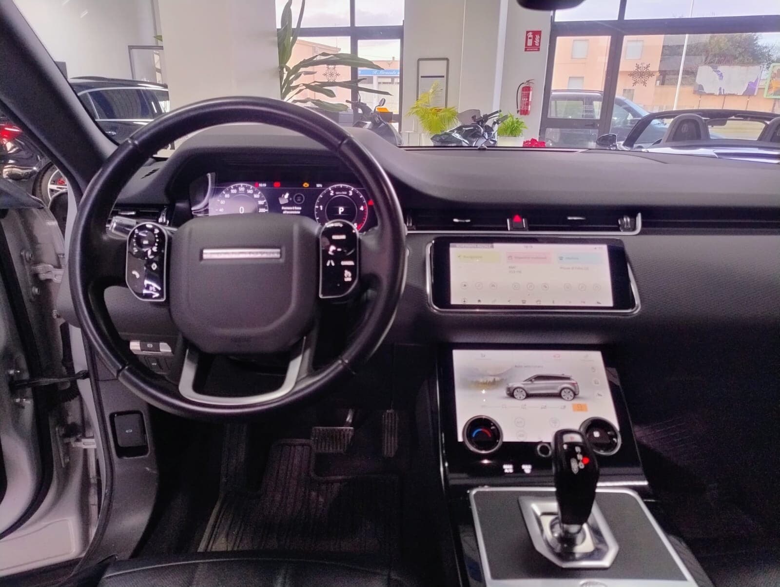 Land Rover Range Rover Evoque Range Rover Evoque 2.0D I4 180 CV AWD Auto SE 2020 usata a Cagliari — Car Max