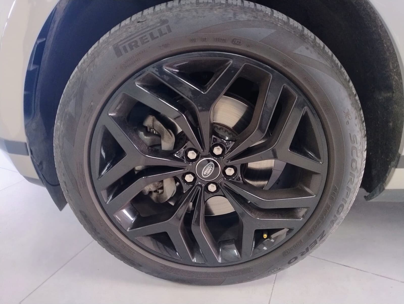 Land Rover Range Rover Evoque Range Rover Evoque 2.0D I4 180 CV AWD Auto SE 2020 usata a Cagliari — Car Max