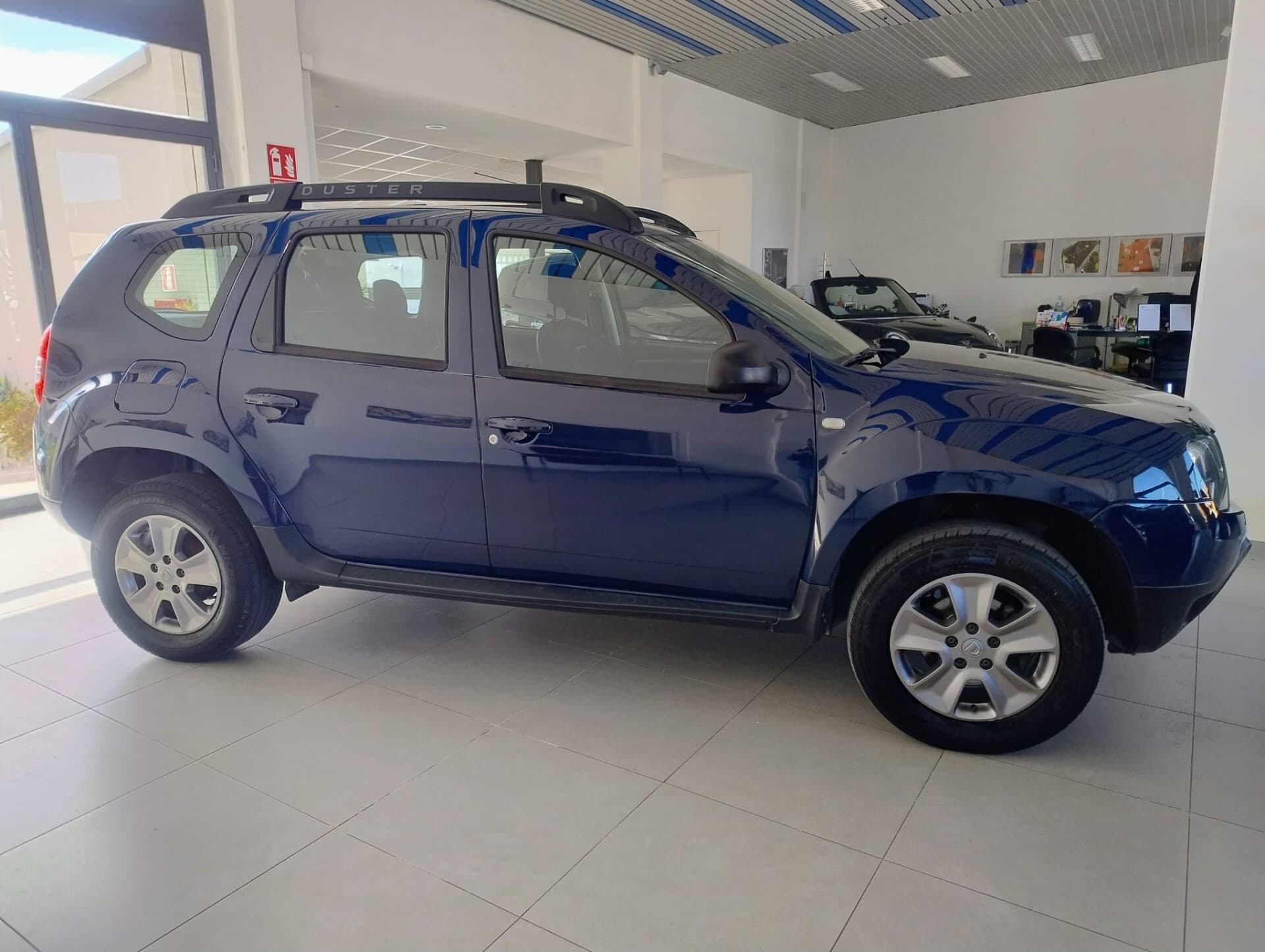 Dacia Duster Duster 1.5 dCi 110CV Start&Stop 4x2 Lauréate 2016 usata a Cagliari — Car Max