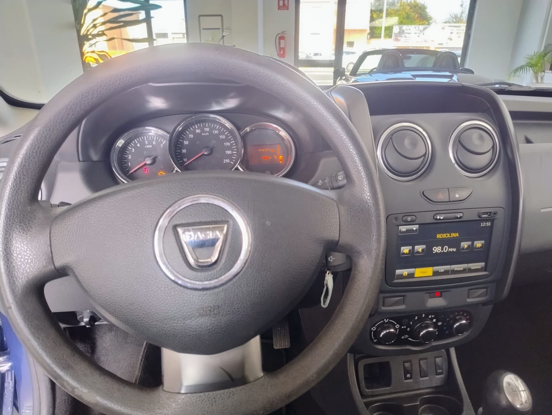 Dacia Duster Duster 1.5 dCi 110CV Start&Stop 4x2 Lauréate 2016 usata a Cagliari — Car Max