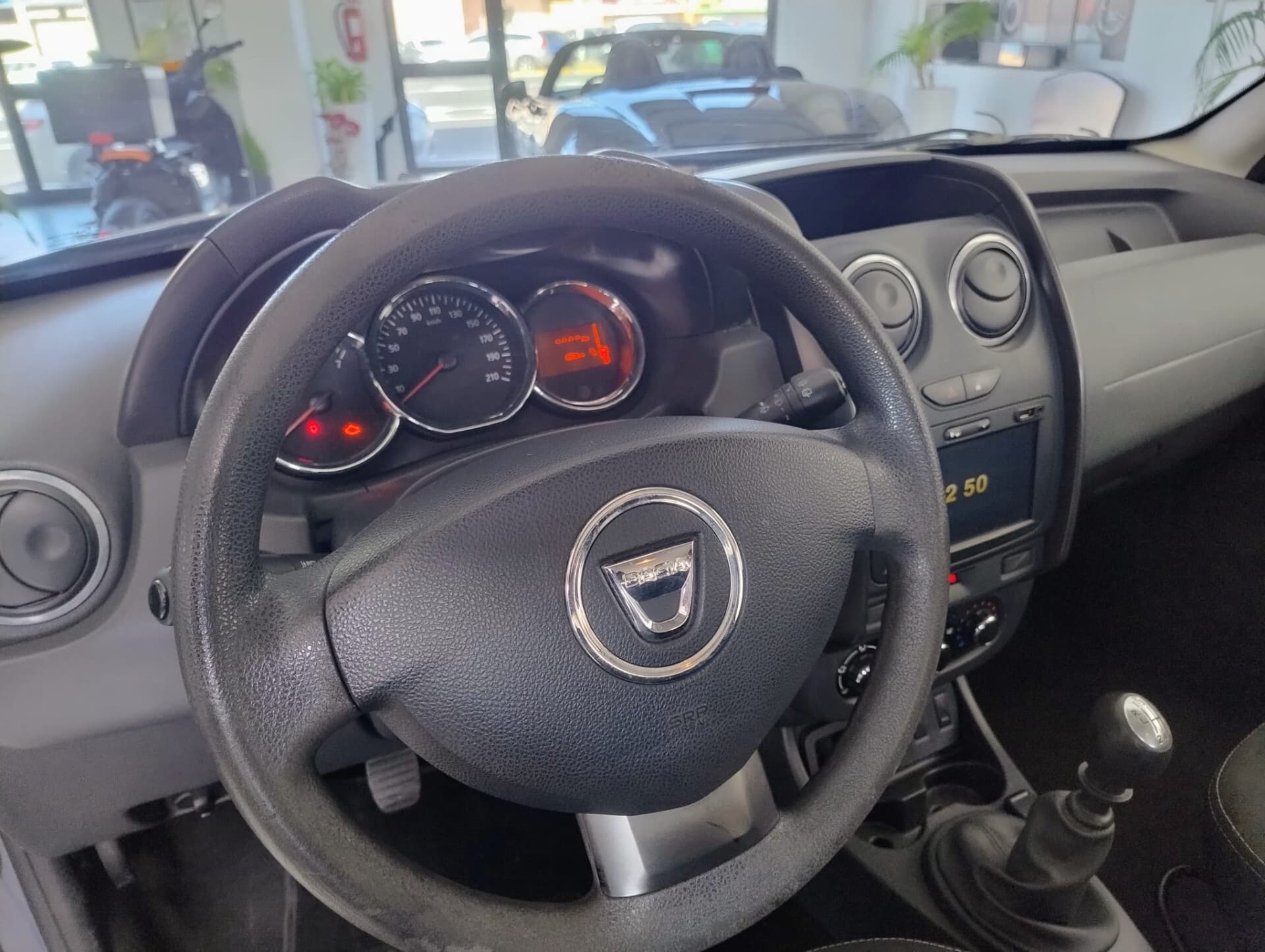 Dacia Duster Duster 1.5 dCi 110CV Start&Stop 4x2 Lauréate 2016 usata a Cagliari — Car Max