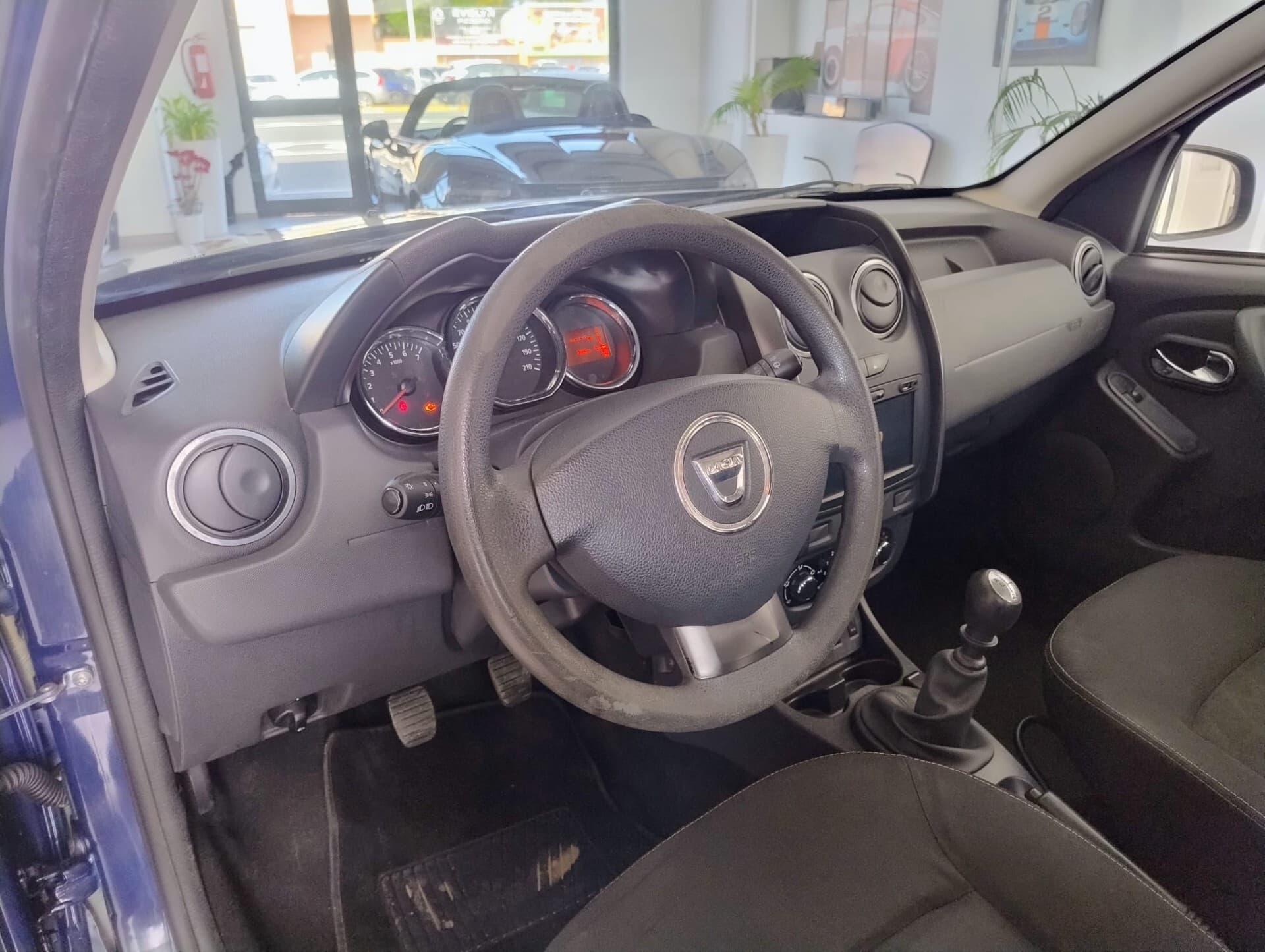 Dacia Duster Duster 1.5 dCi 110CV Start&Stop 4x2 Lauréate 2016 usata a Cagliari — Car Max