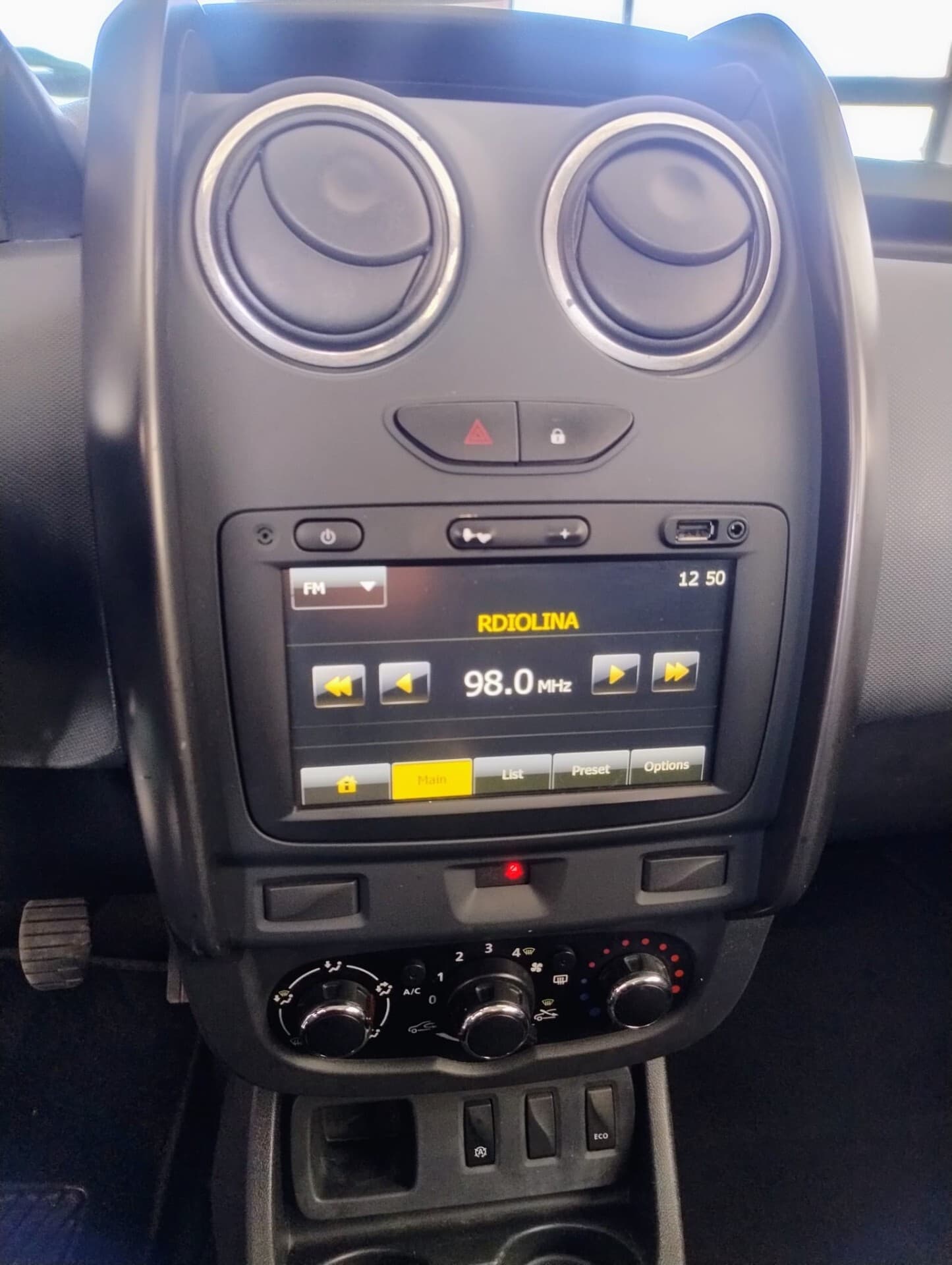 Dacia Duster Duster 1.5 dCi 110CV Start&Stop 4x2 Lauréate 2016 usata a Cagliari — Car Max