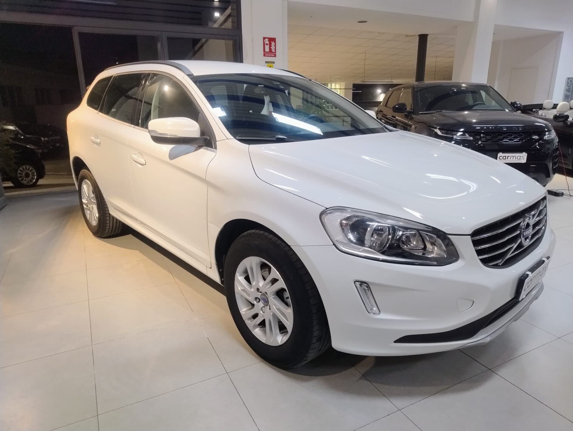 Volvo XC 60 XC60 D3 Geartronic Business 2017 usata a Cagliari — Car Max