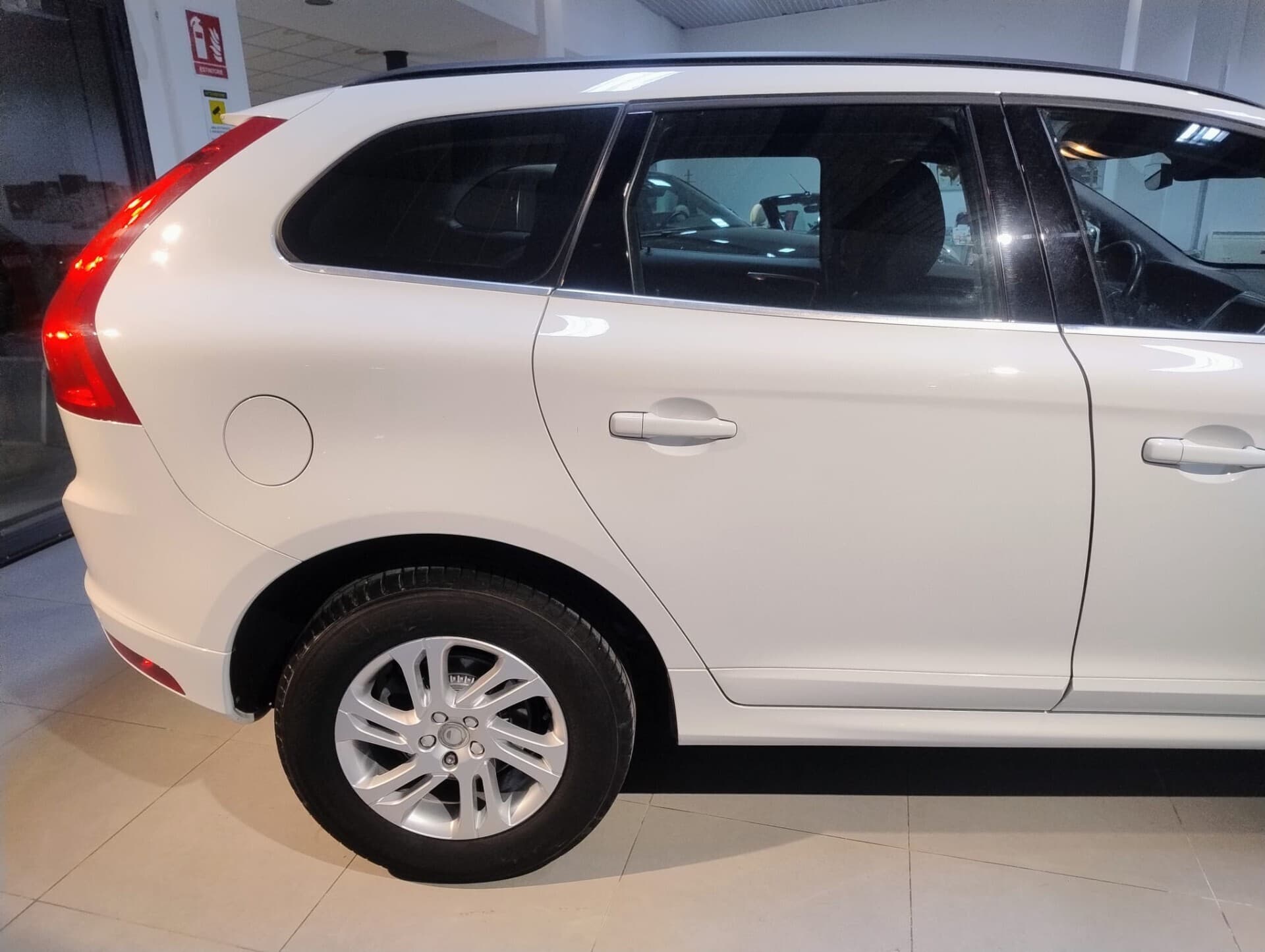 Volvo XC 60 XC60 D3 Geartronic Business 2017 usata a Cagliari — Car Max