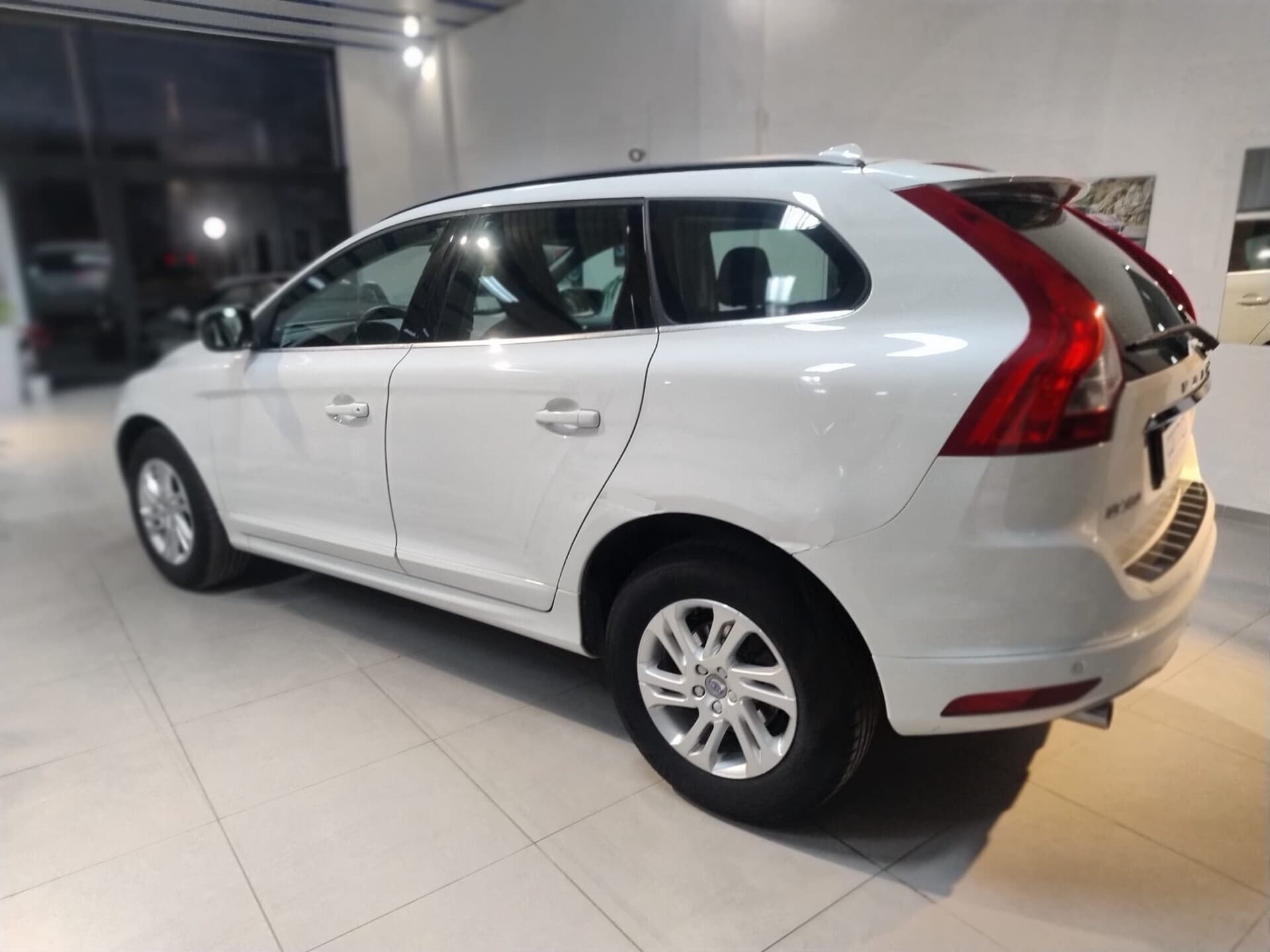 Volvo XC 60 XC60 D3 Geartronic Business 2017 usata a Cagliari — Car Max