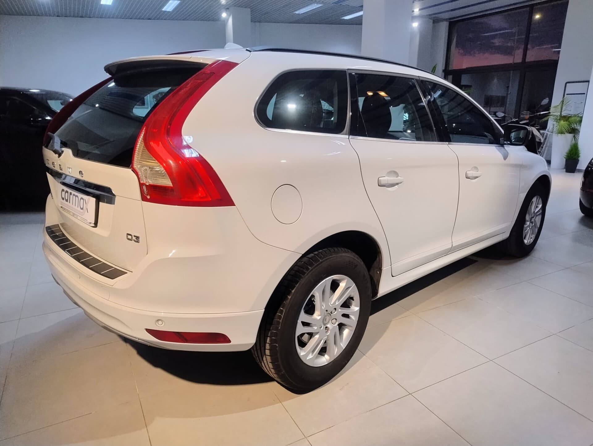 Volvo XC 60 XC60 D3 Geartronic Business 2017 usata a Cagliari — Car Max