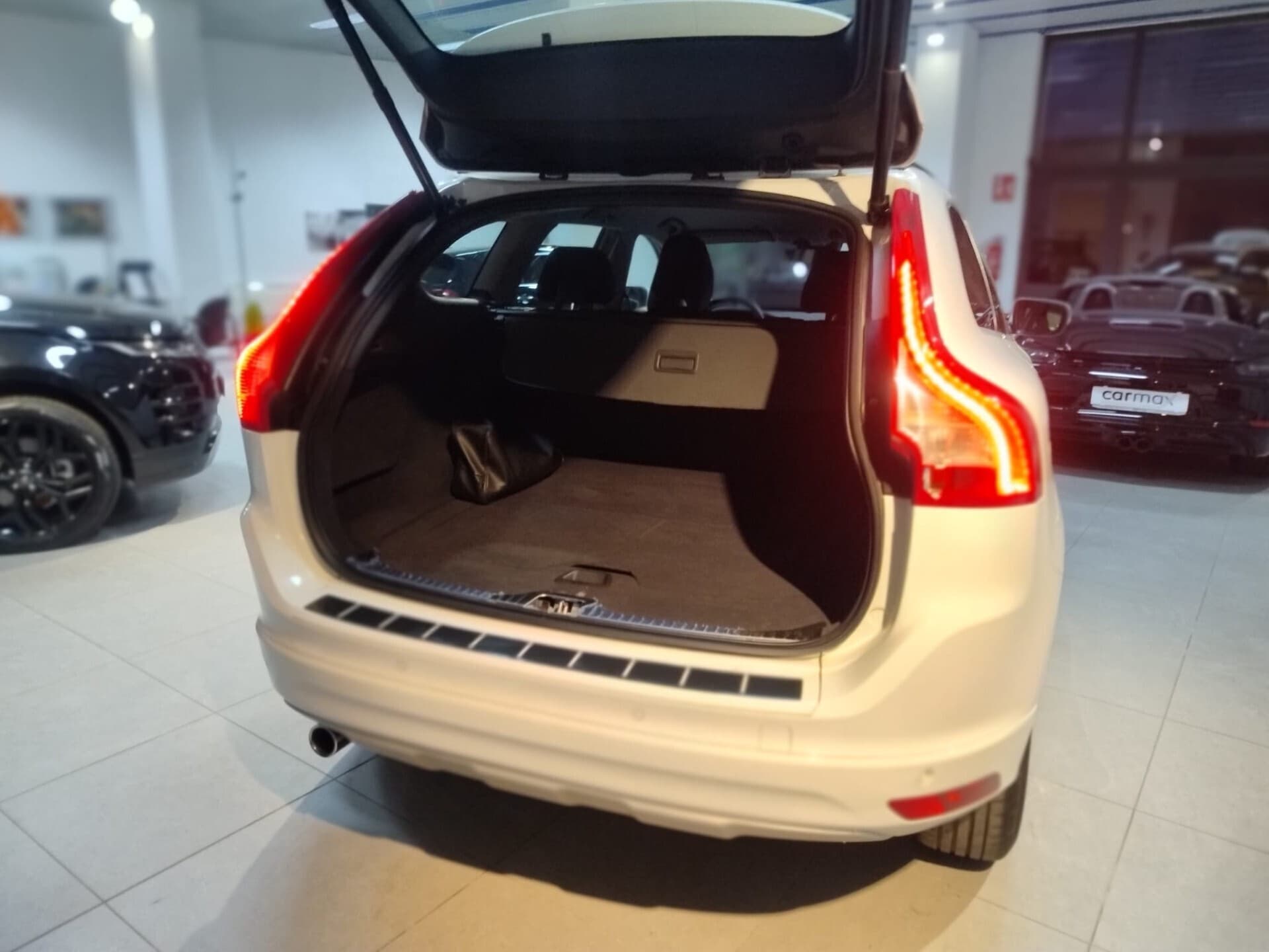 Volvo XC 60 XC60 D3 Geartronic Business 2017 usata a Cagliari — Car Max