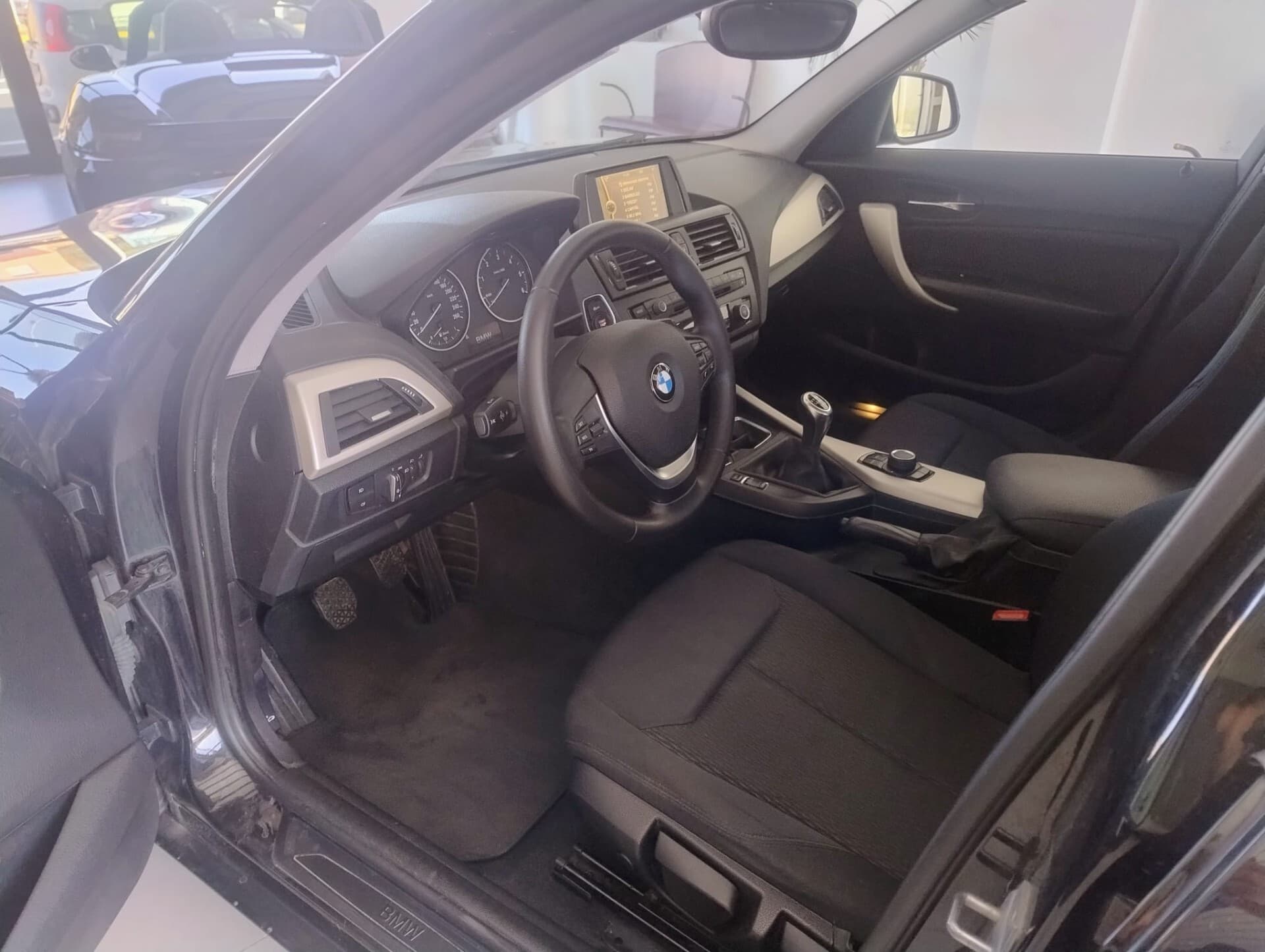 BMW 116 116d 5p. Urban 2014 usata a Cagliari — Car Max