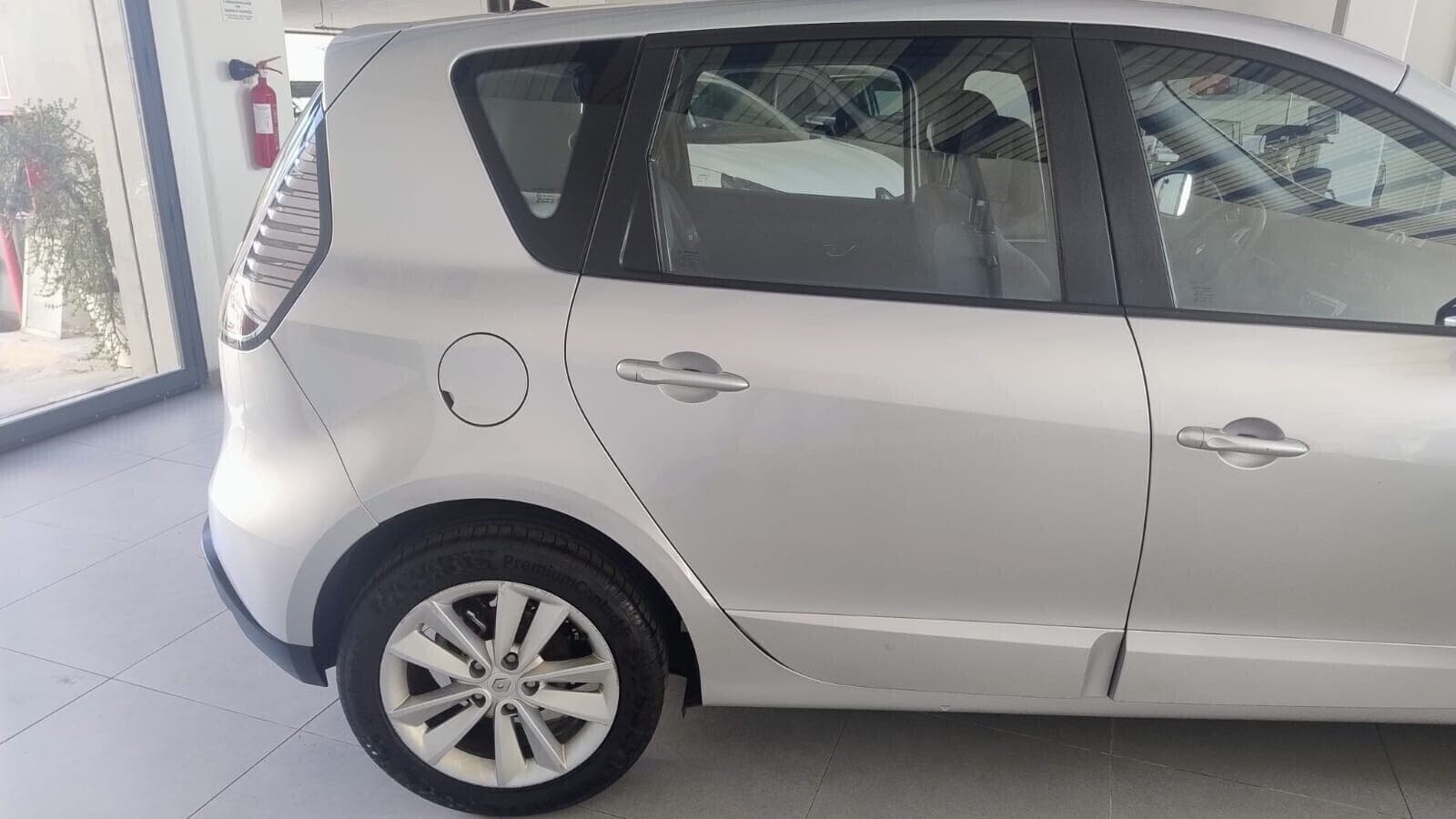 Renault Scenic Scénic XMod 1.5 dCi 110CV Limited 2015 usata a Cagliari — Car Max