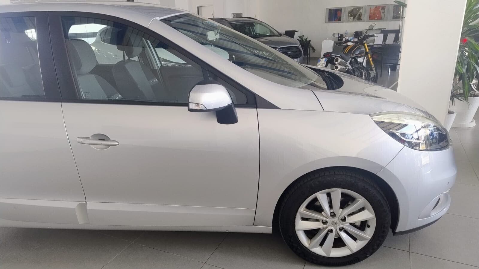 Renault Scenic Scénic XMod 1.5 dCi 110CV Limited 2015 usata a Cagliari — Car Max