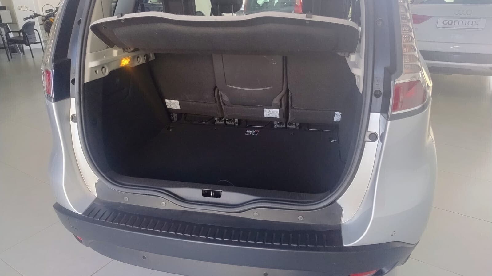 Renault Scenic Scénic XMod 1.5 dCi 110CV Limited 2015 usata a Cagliari — Car Max