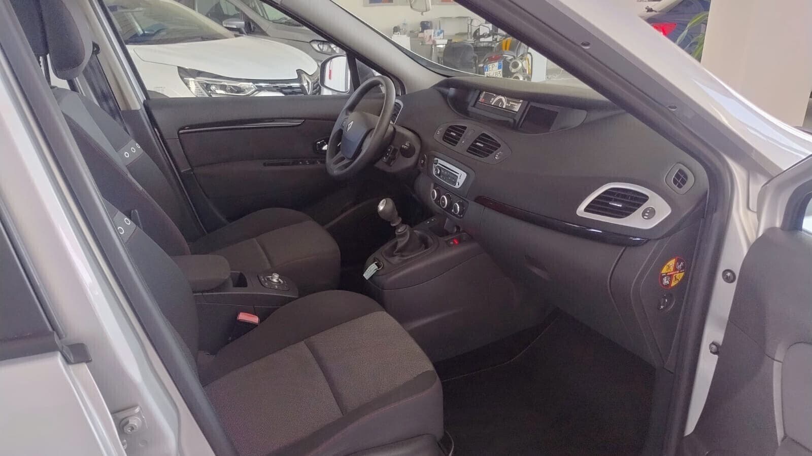 Renault Scenic Scénic XMod 1.5 dCi 110CV Limited 2015 usata a Cagliari — Car Max
