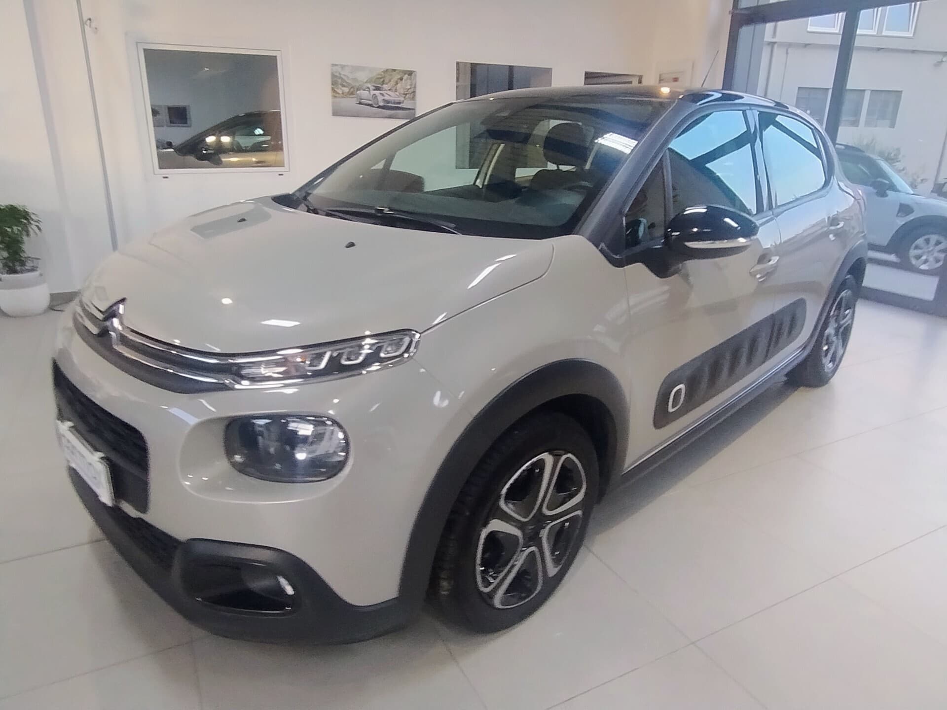 Citroen C3 C3 BlueHDi 75 S&S Feel 2018 usata a Cagliari — Car Max